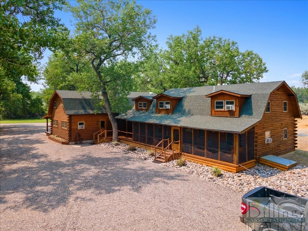 Property Photo:  879 Sawyer Loop  MT 59034 