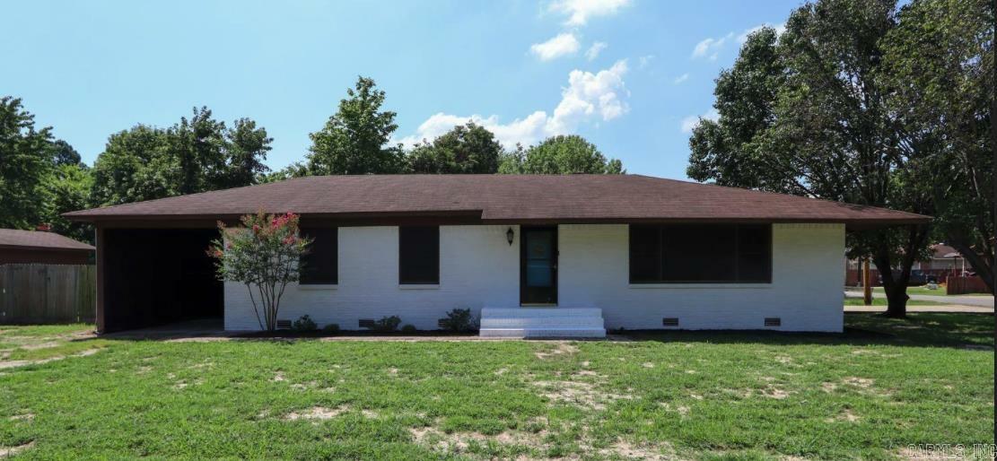 Property Photo:  413 N 10th Avenue  AR 72450 