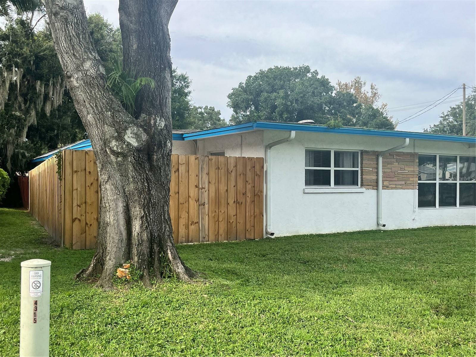 Property Photo:  4235 3rd Avenue E  FL 34208 