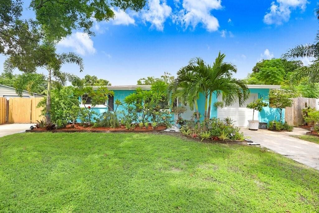 Property Photo:  9029 Leisure Lane N  FL 33773 