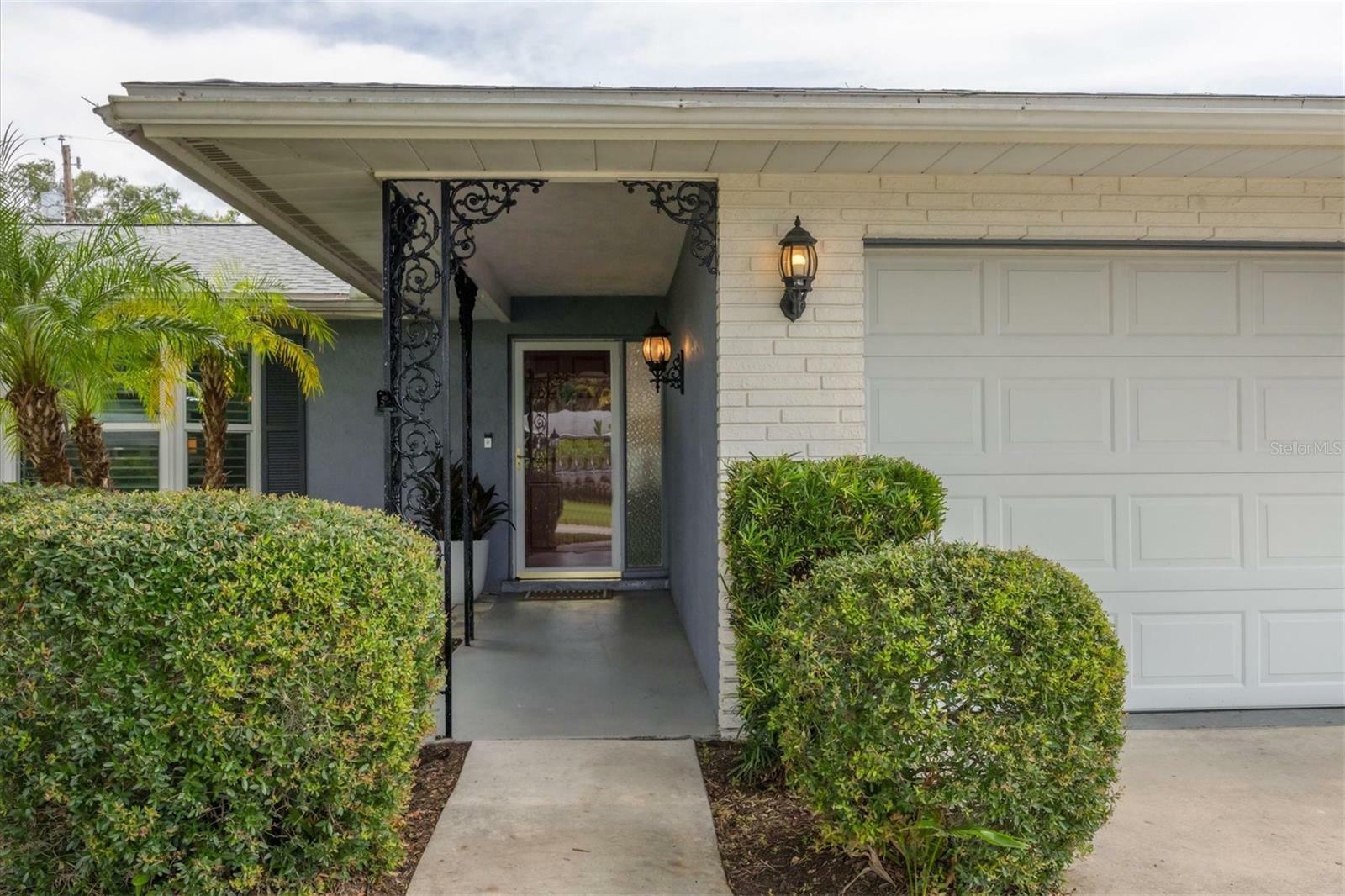 Property Photo:  4964 Live Oak Drive  FL 34232 