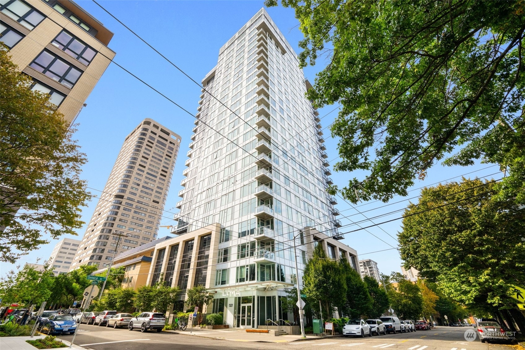 Property Photo:  1321 Seneca Street 602  WA 98101 