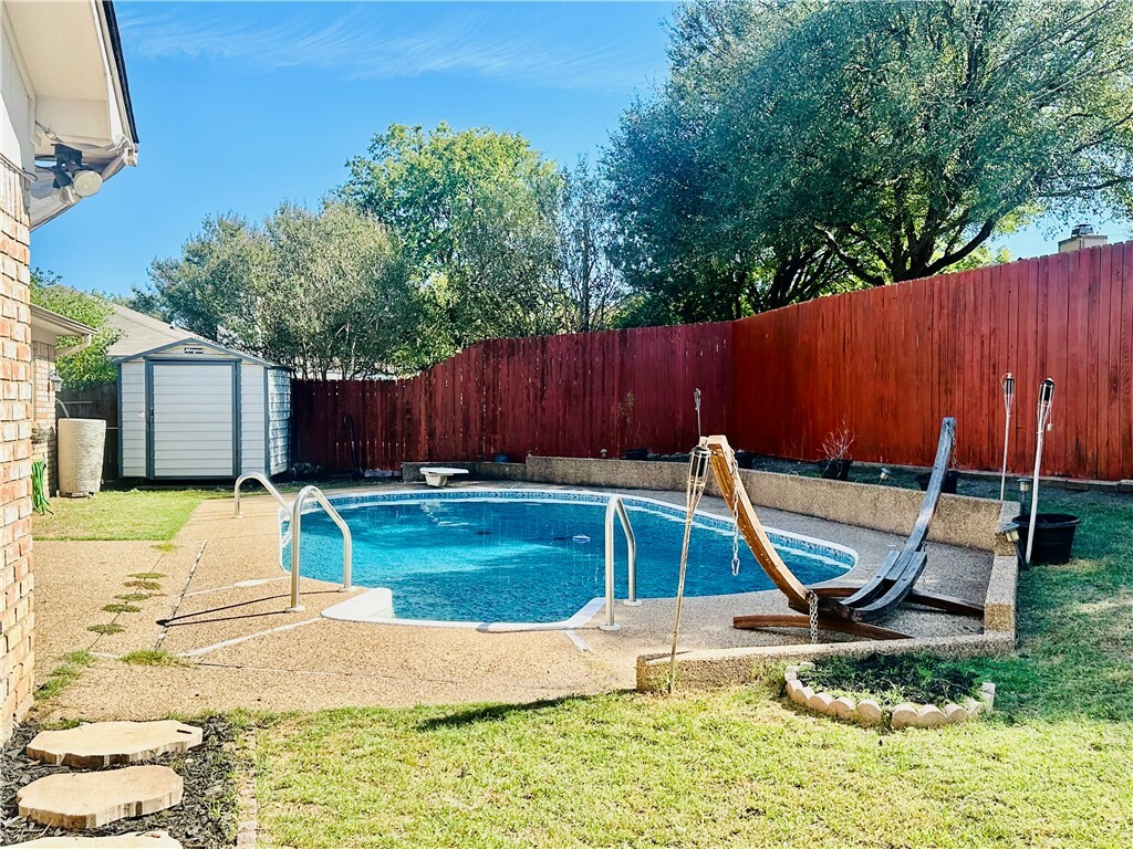 Property Photo:  237 Westhill Drive  TX 76643 