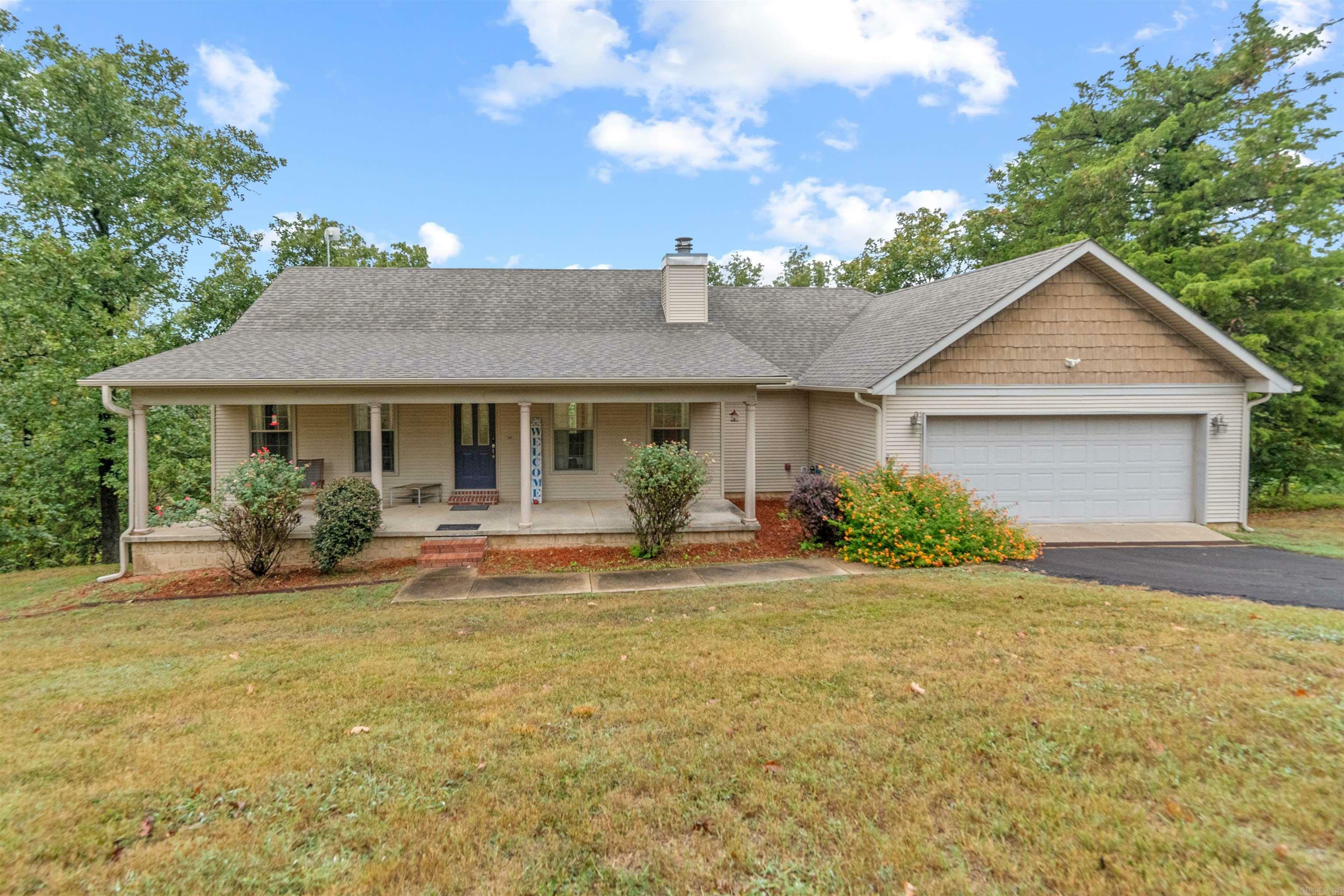 Property Photo: 16 Canterberry Point Drive AR 72032