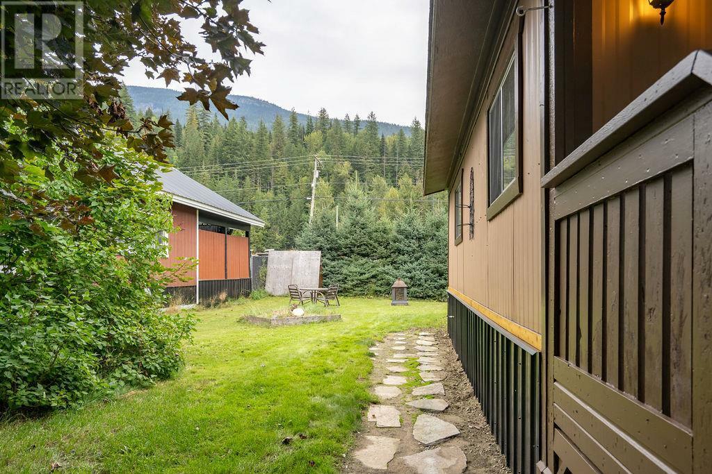 Property Photo:  241 23 Highway North  BC V0E 2S0 