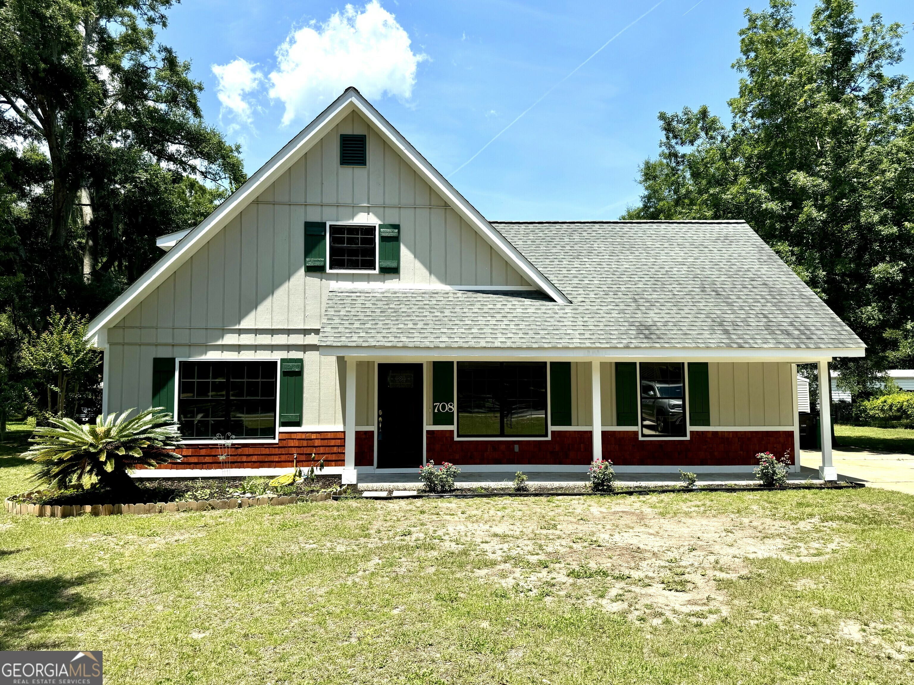 Property Photo:  708 W Conyers Street  GA 31558 