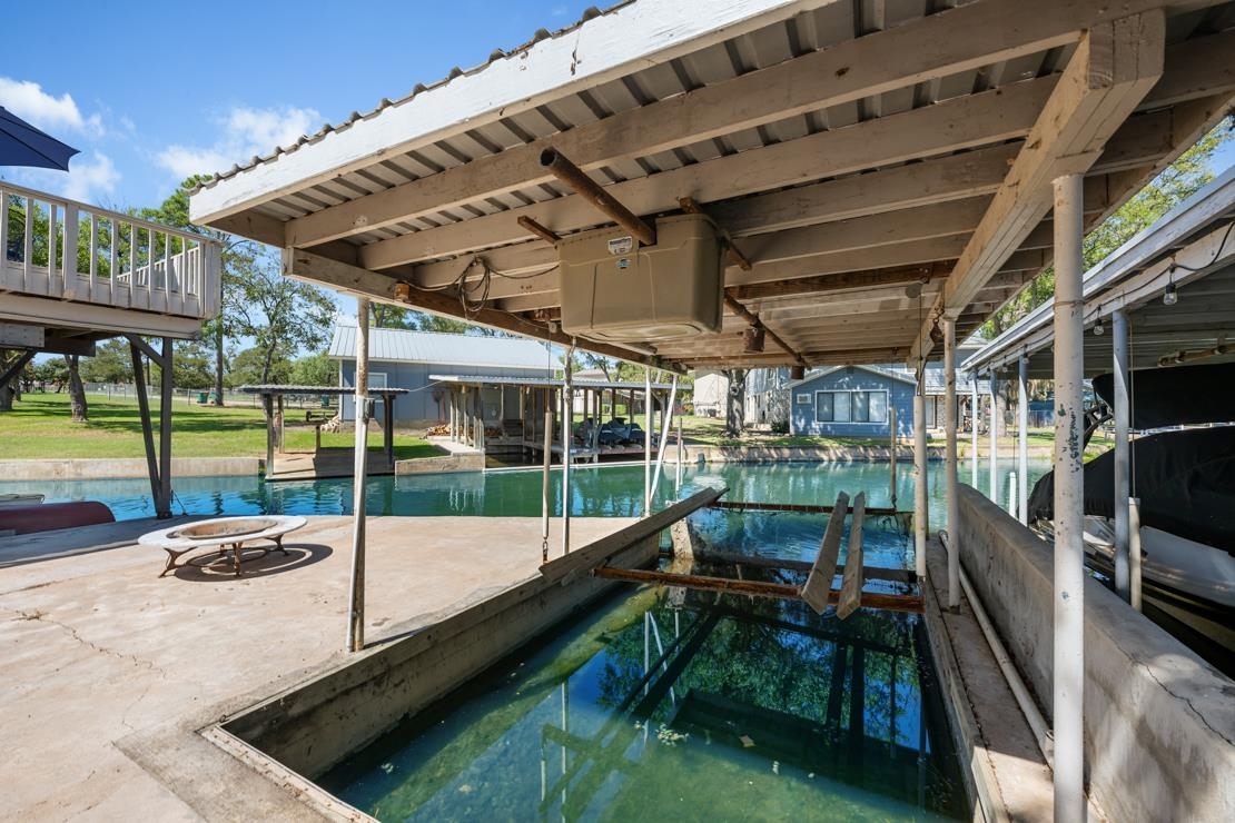 Property Photo:  607 Cove Circle  TX 78654 