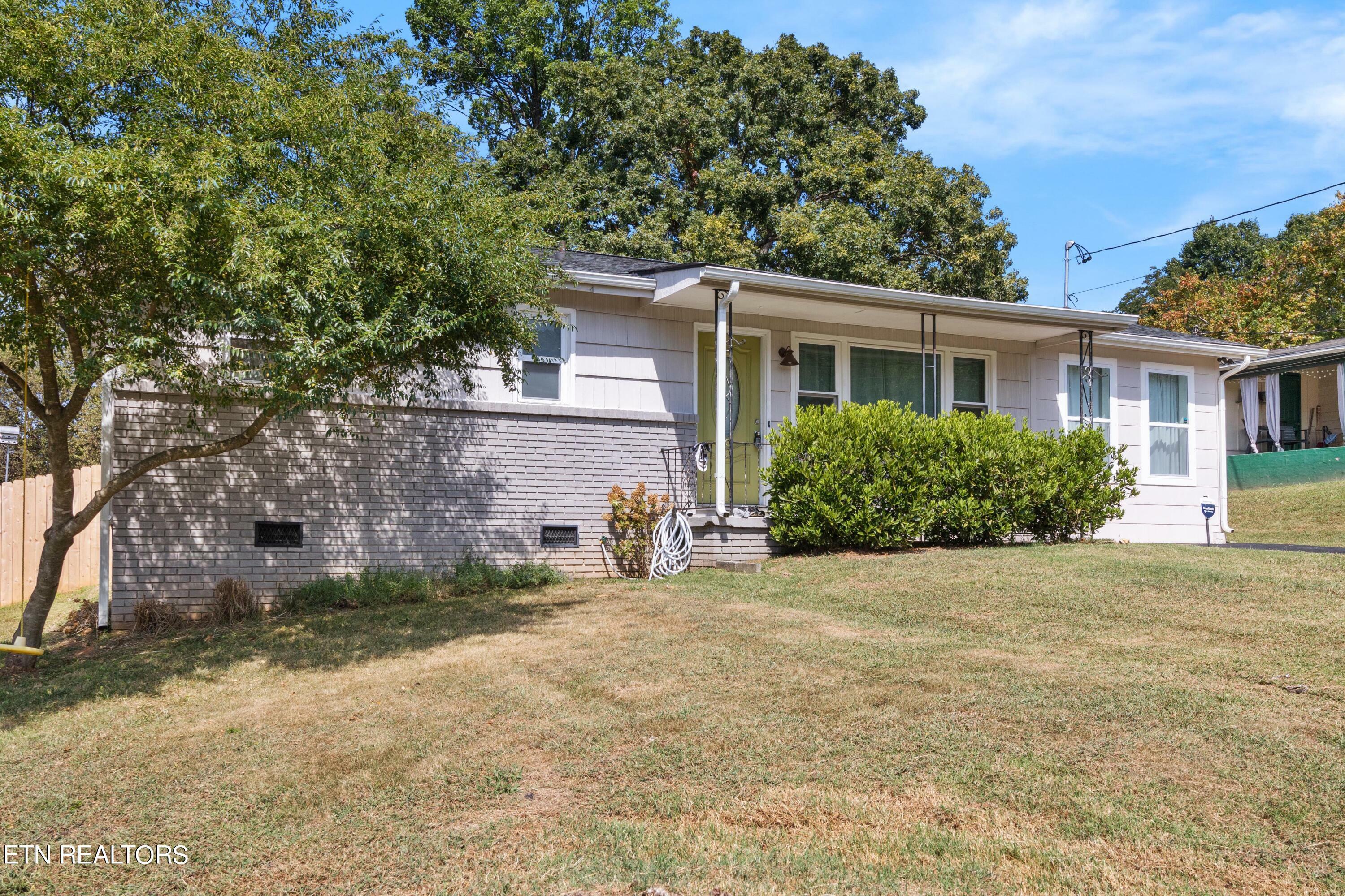 Property Photo:  2221 W Gilbert Lane  TN 37920 