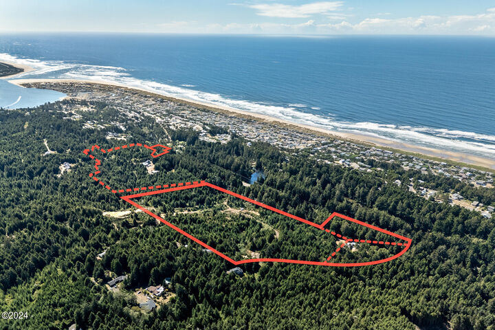 Property Photo:  32 NW Legion Road  OR 97394 