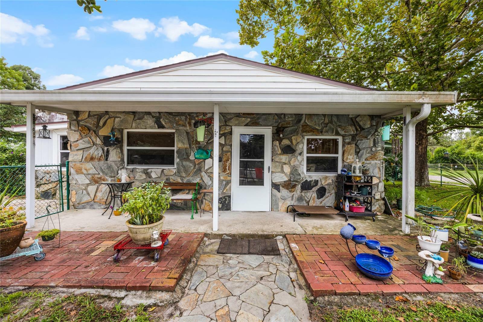 Property Photo:  10412 Groton Street  FL 32817 