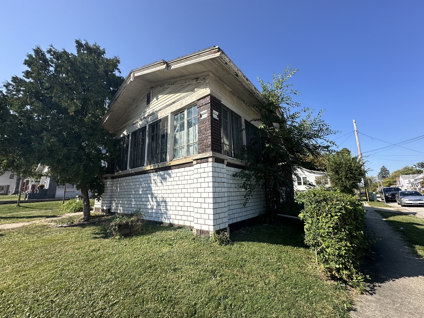 Property Photo:  801 S Morris Avenue  IL 61701 