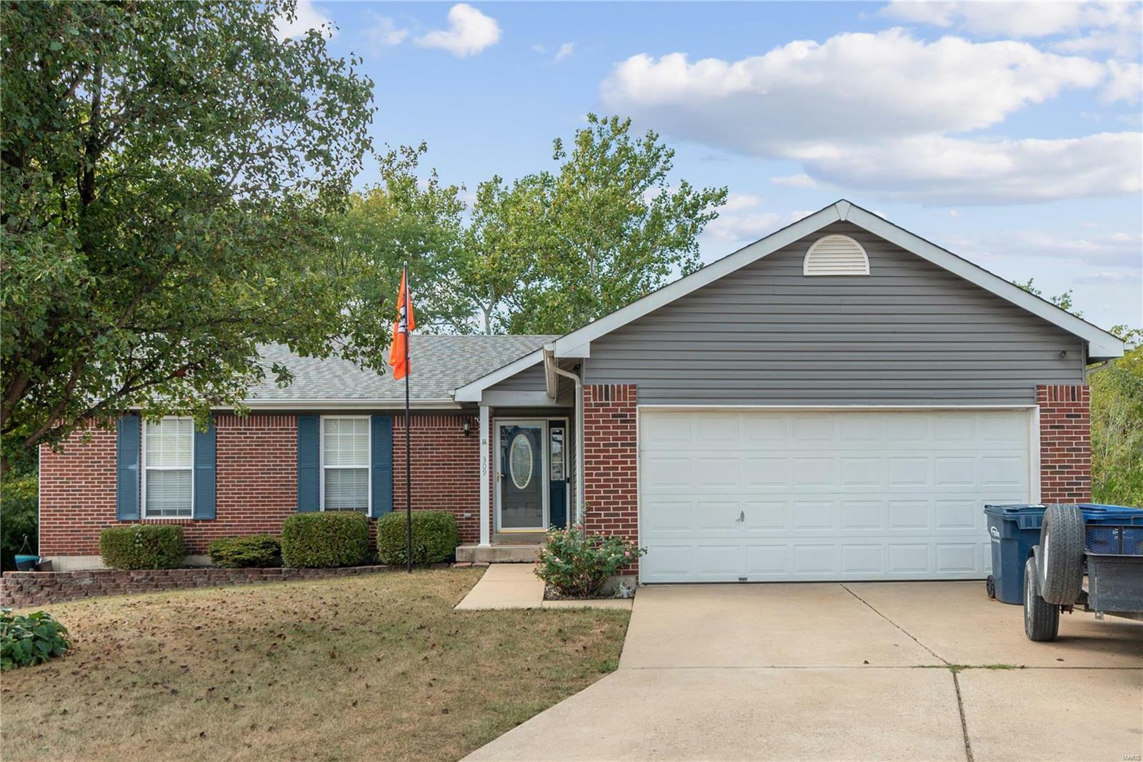 Property Photo:  309 Grand Oaks Court  MO 63385 