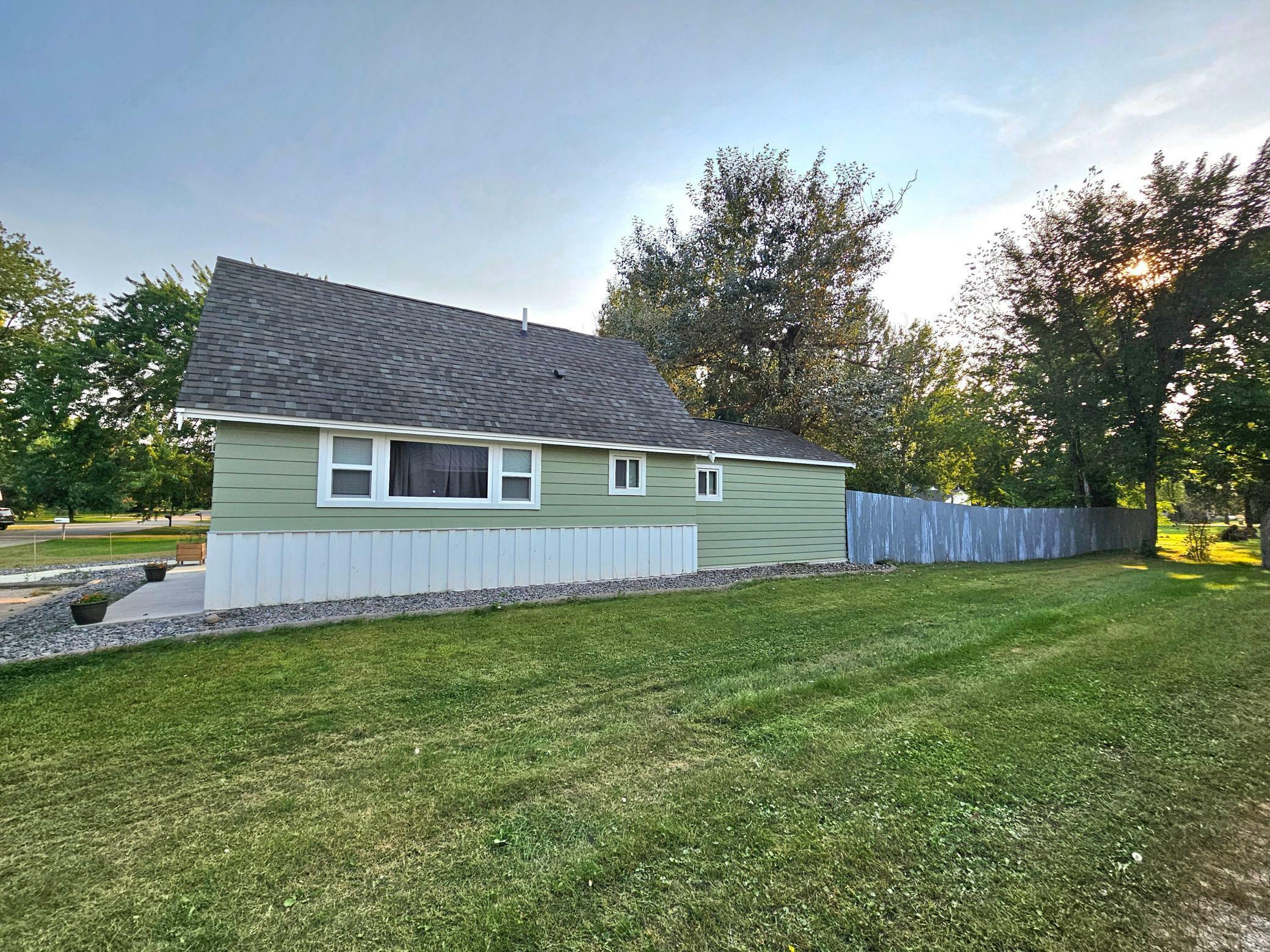 Property Photo:  303 Main Avenue  MN 56319 