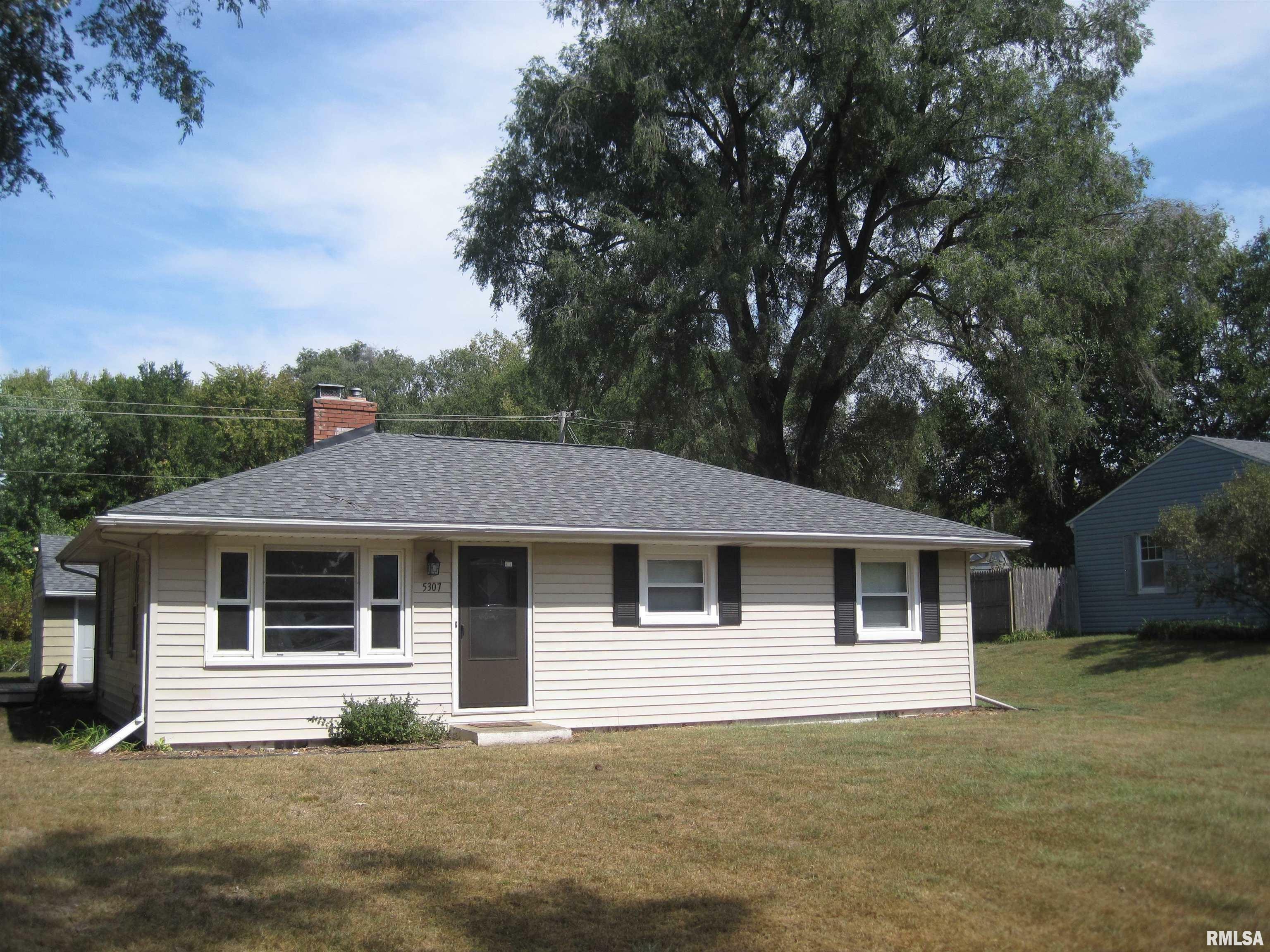 Property Photo:  5307 E Richland Avenue  IL 61523 