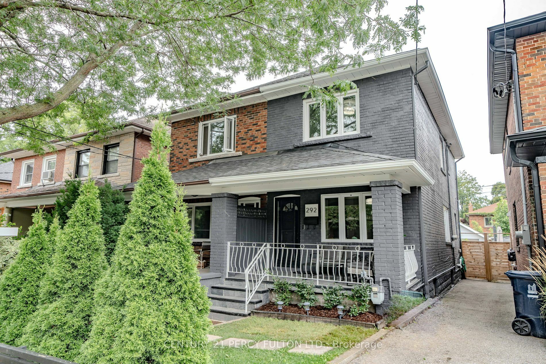 292 Arlington Ave  Toronto ON M6C 2Z7 photo