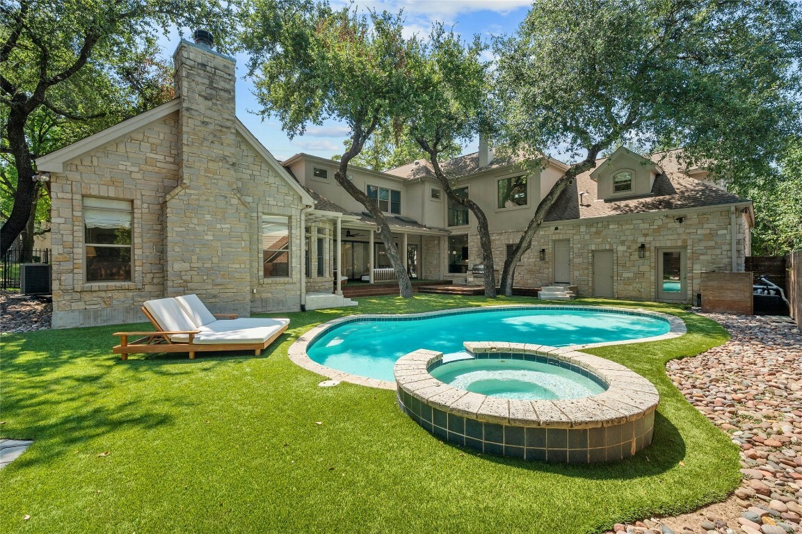 2928 Chatelaine Drive  Austin TX 78746 photo