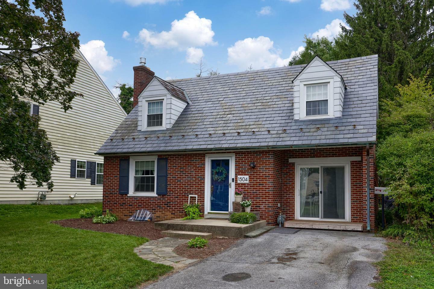 Property Photo:  1504 Sunset Avenue  PA 17601 