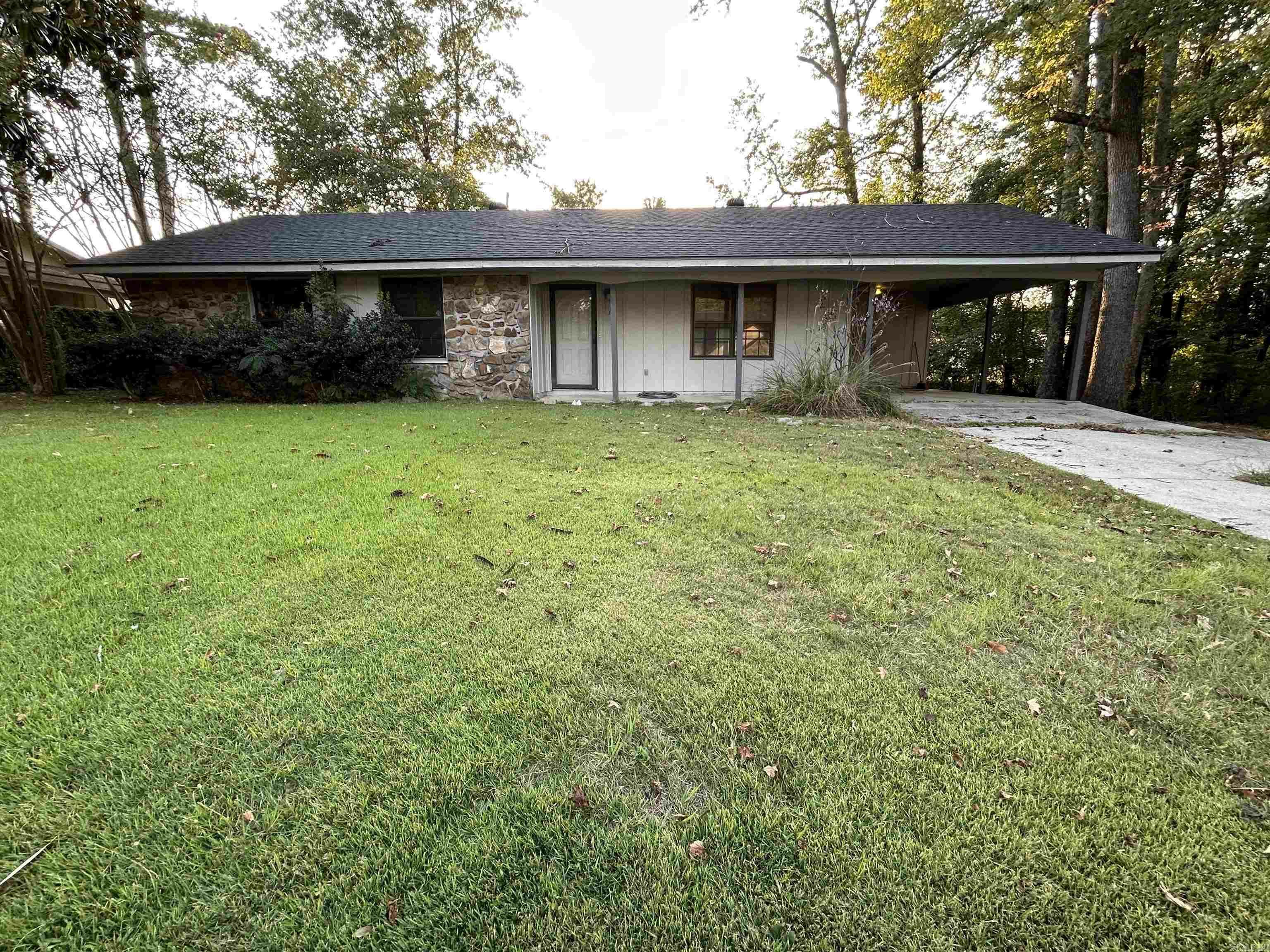 Property Photo:  15 Carolyn Road  AR 72150 