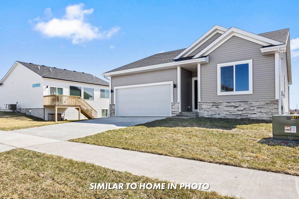 Property Photo:  4203 5th Avenue SW  IA 50009 