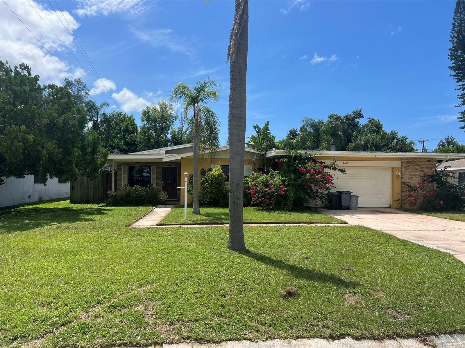 Property Photo:  2611 27th Avenue Drive W  FL 34205 