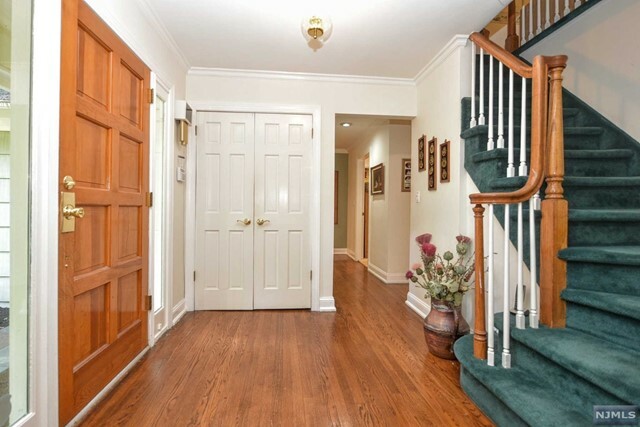 Property Photo:  11 Hemlock Hill Road  NJ 07458 