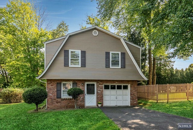 Property Photo:  96 Woodland Road  NJ 07627 