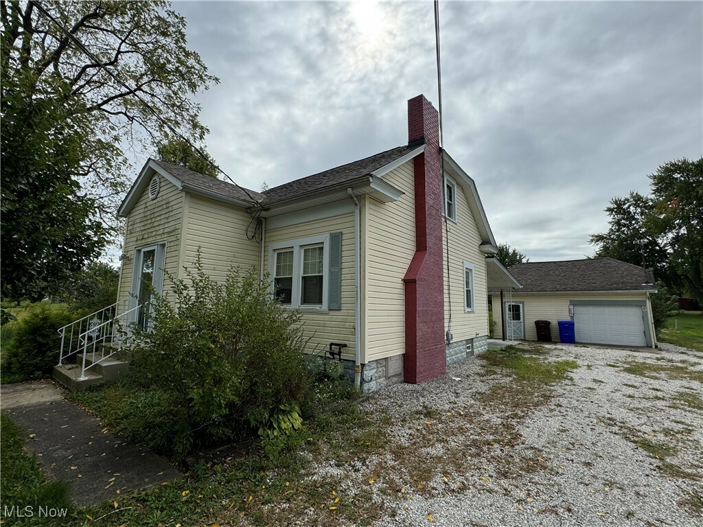 Property Photo:  4946 Wilson Sharpsville Road  OH 44418 