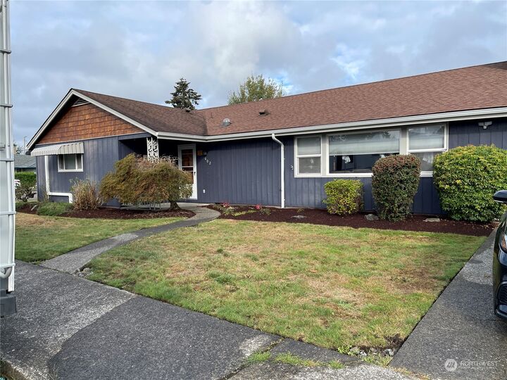 Property Photo:  602 E I Street  WA 98584 
