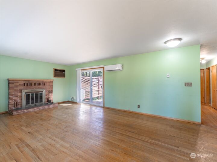 Property Photo:  99 N Kentucky Avenue  WA 98802 