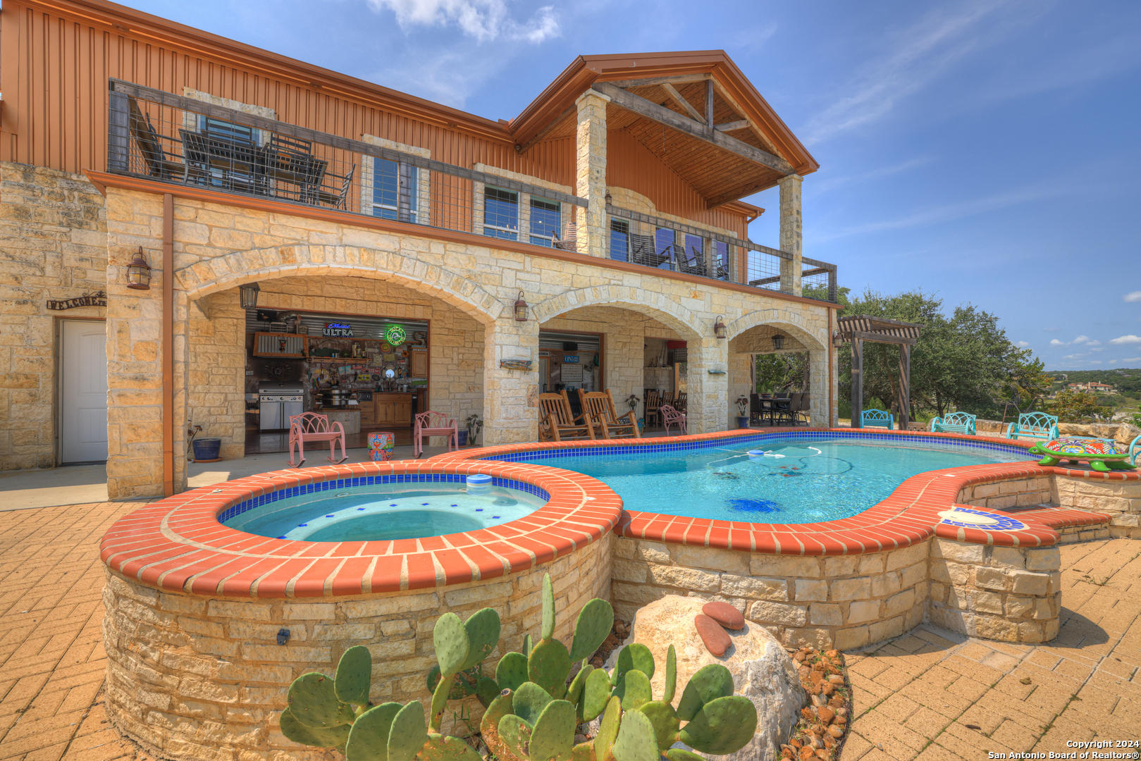 Property Photo:  2611 Westview Dr  TX 78133 