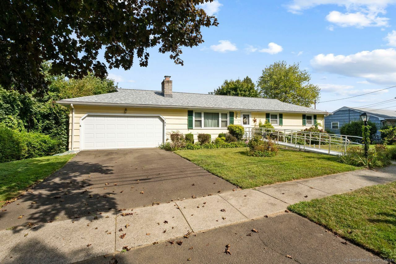 Property Photo:  40 Valley View Road  CT 06614 