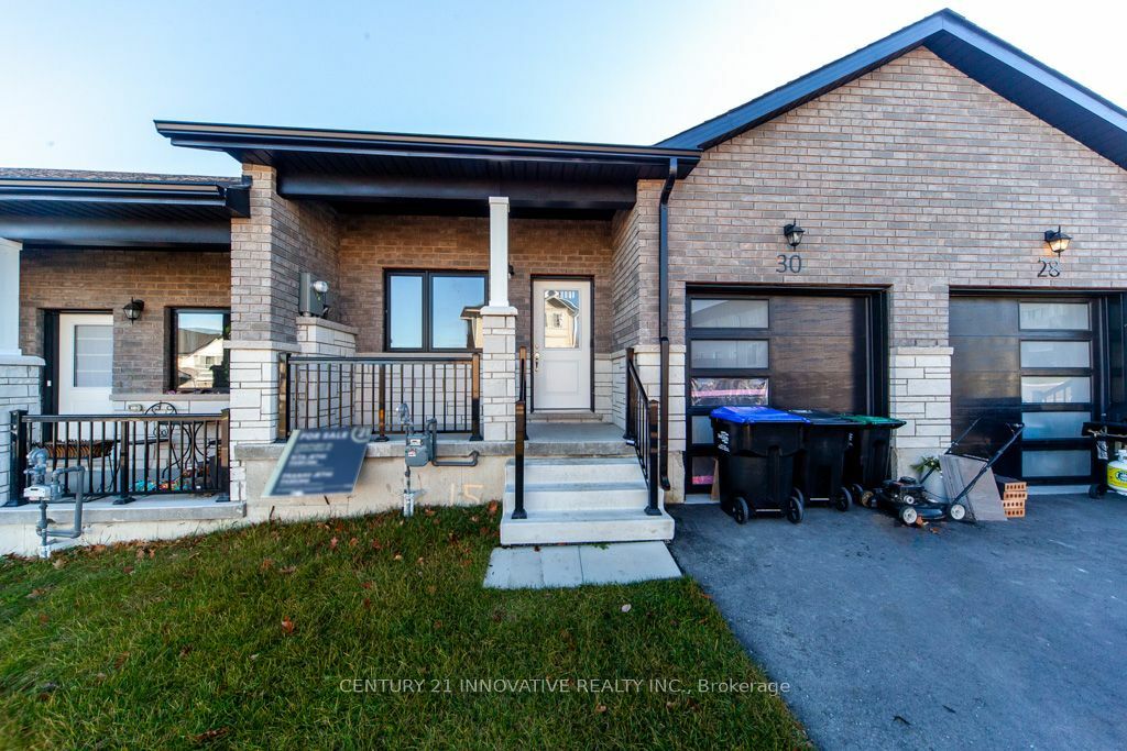 30 Lahey Cres  Penetanguishene ON L9M 0W1 photo