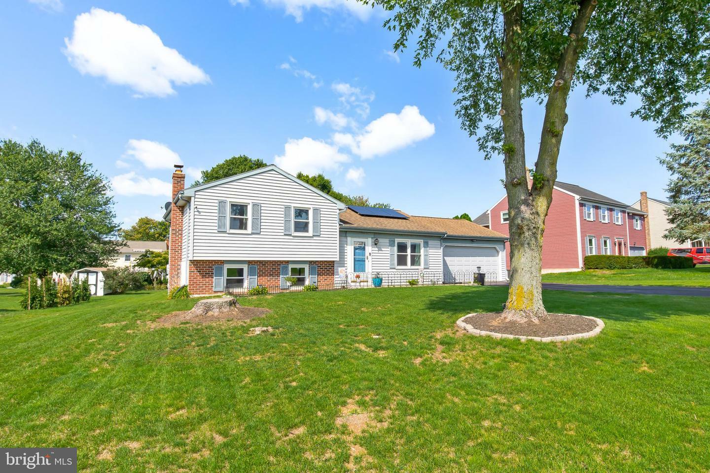 Property Photo:  550 Stony Battery Road  PA 17538 