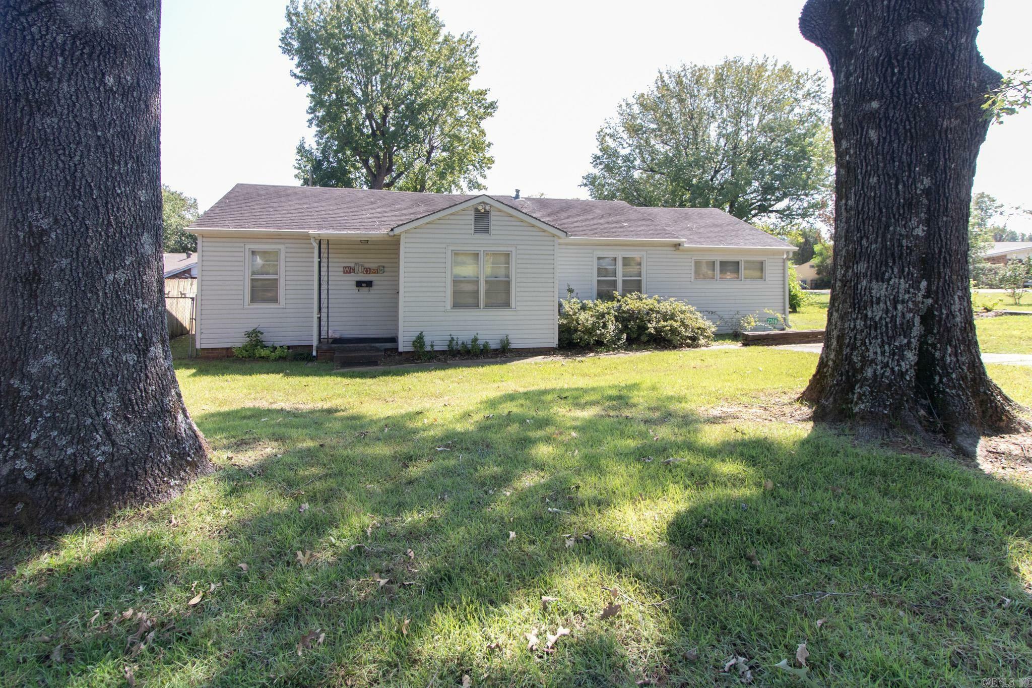 Property Photo:  2306 Glenwood Street  AR 72401 