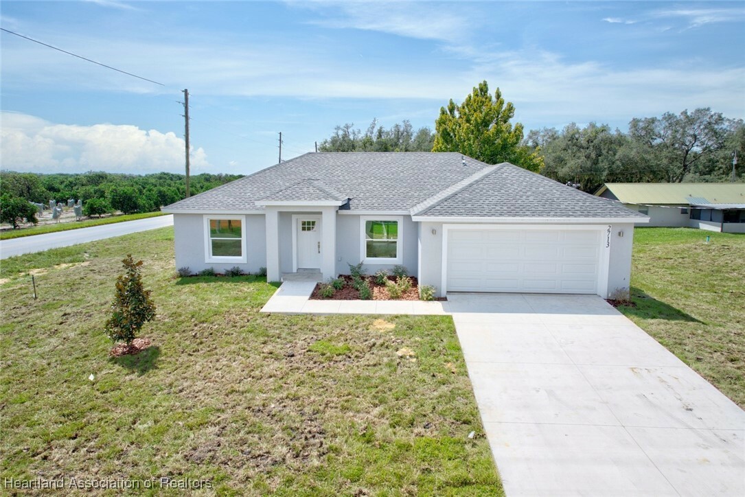 Property Photo:  2713 W Albatross Road  FL 33825 