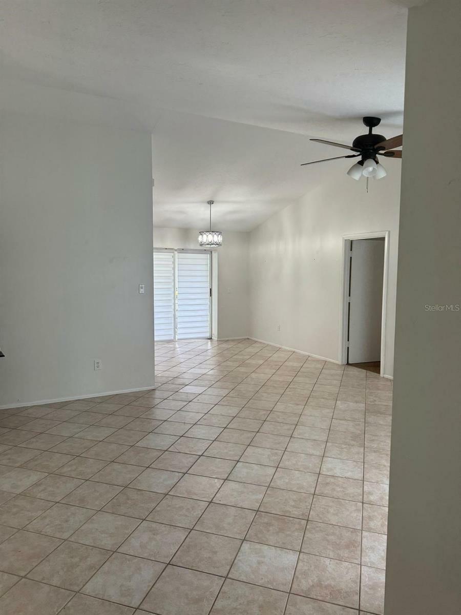 Property Photo:  630 Southland Road  FL 34293 