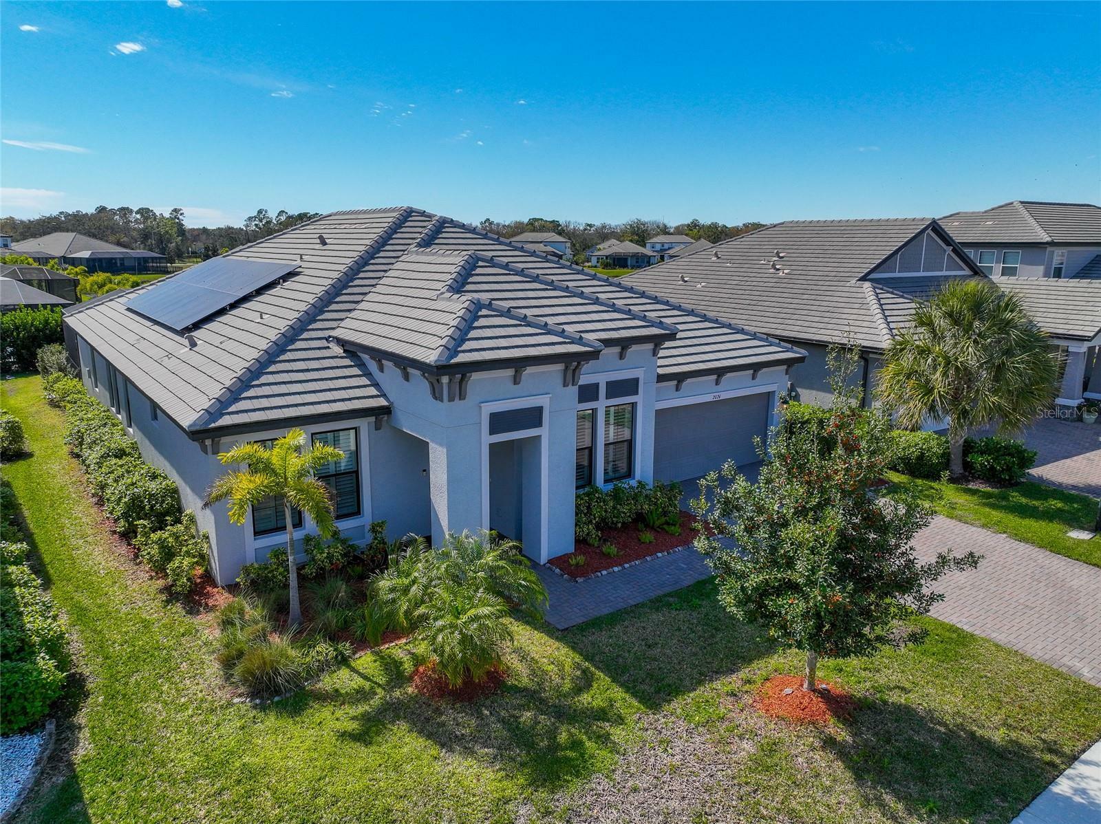 Property Photo:  2024 Woodleaf Hammock Ct  FL 34211 