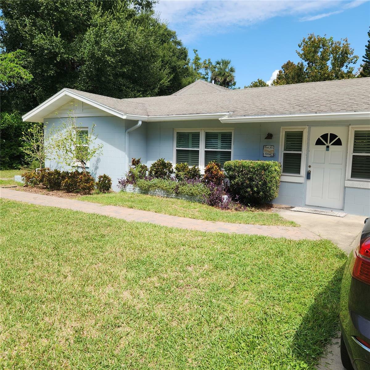 Property Photo:  715 E 1st Avenue  FL 32757 