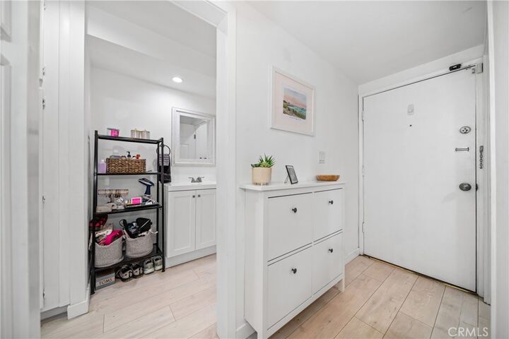 Property Photo:  1517 E Garfield Avenue 77  CA 91205 