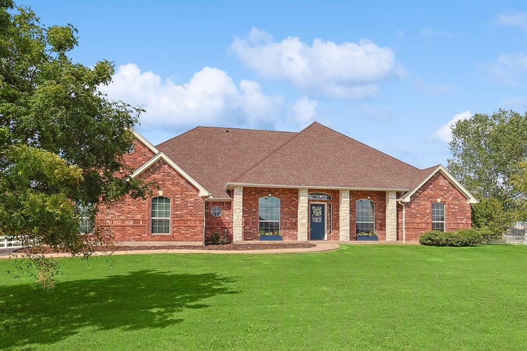 Property Photo:  2725 Aston Meadows Drive  TX 76052 