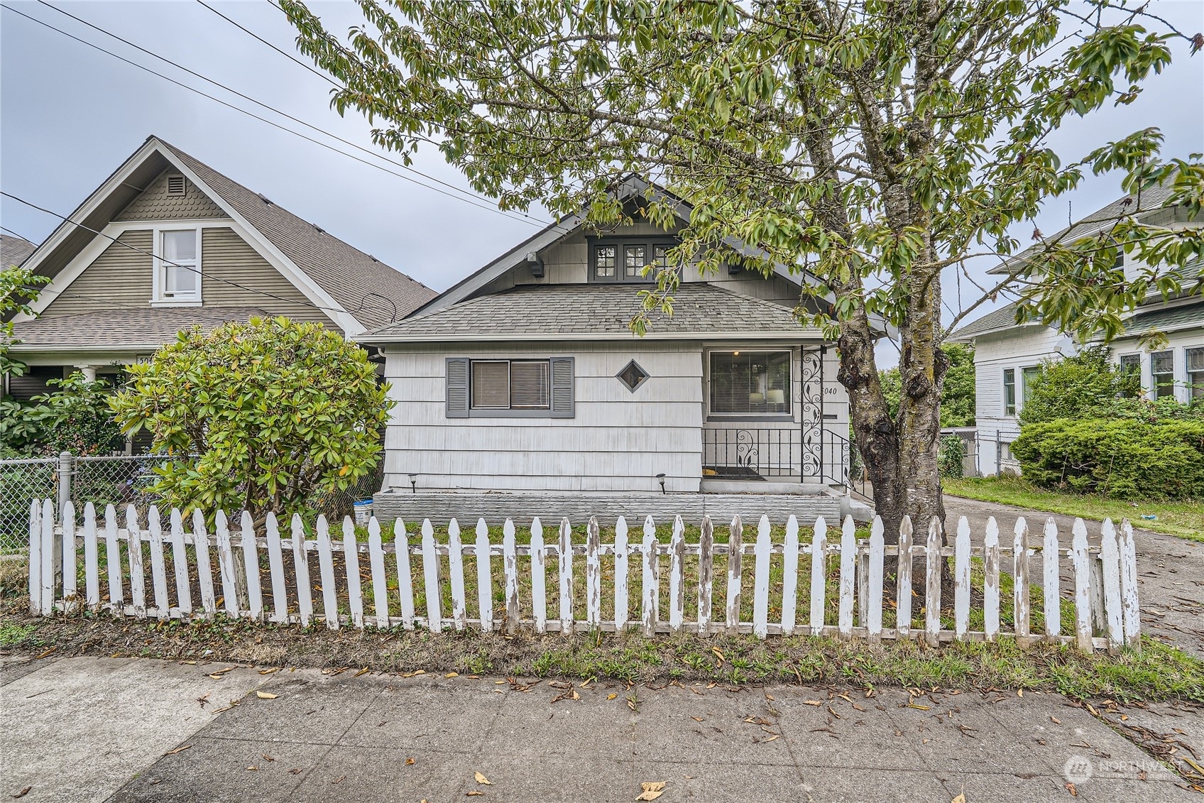 Property Photo:  5040 S M Street  WA 98408 