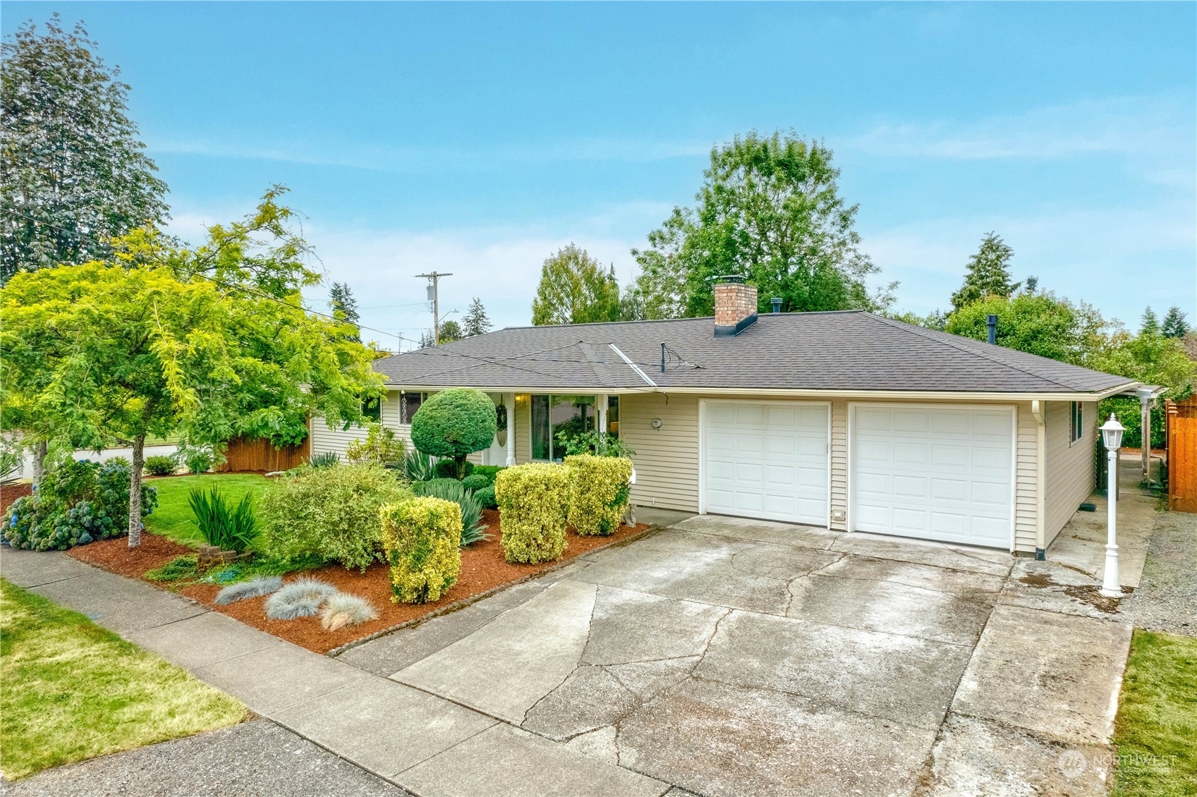 1025 Redmond Avenue NE  Renton WA 98056 photo