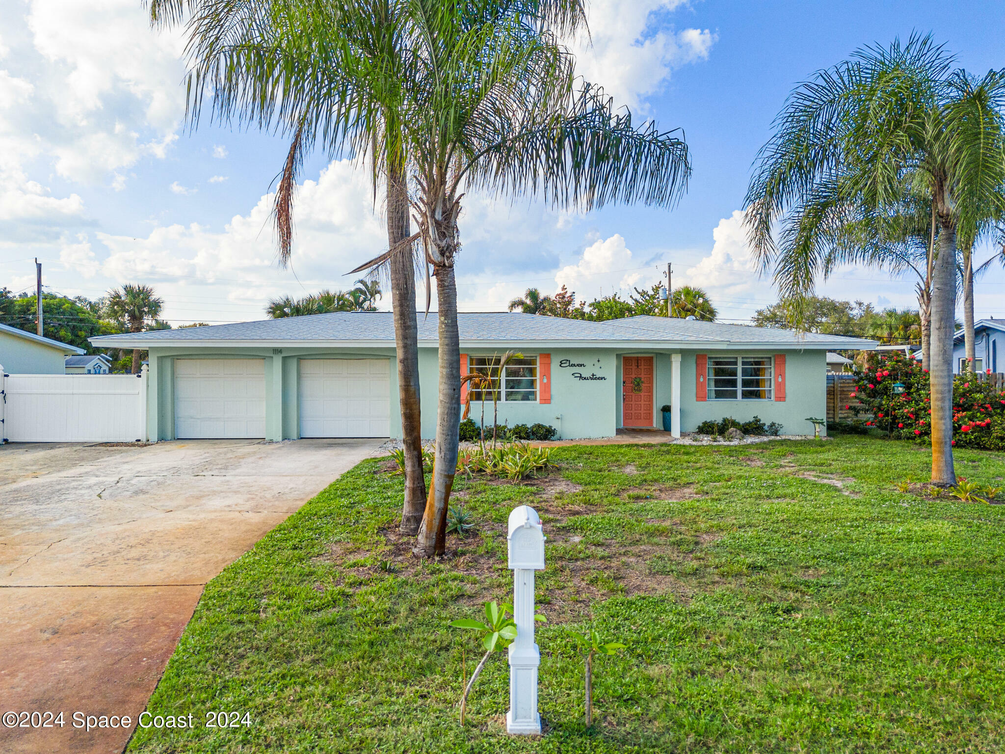 Property Photo:  1114 Seminole Drive  FL 32937 