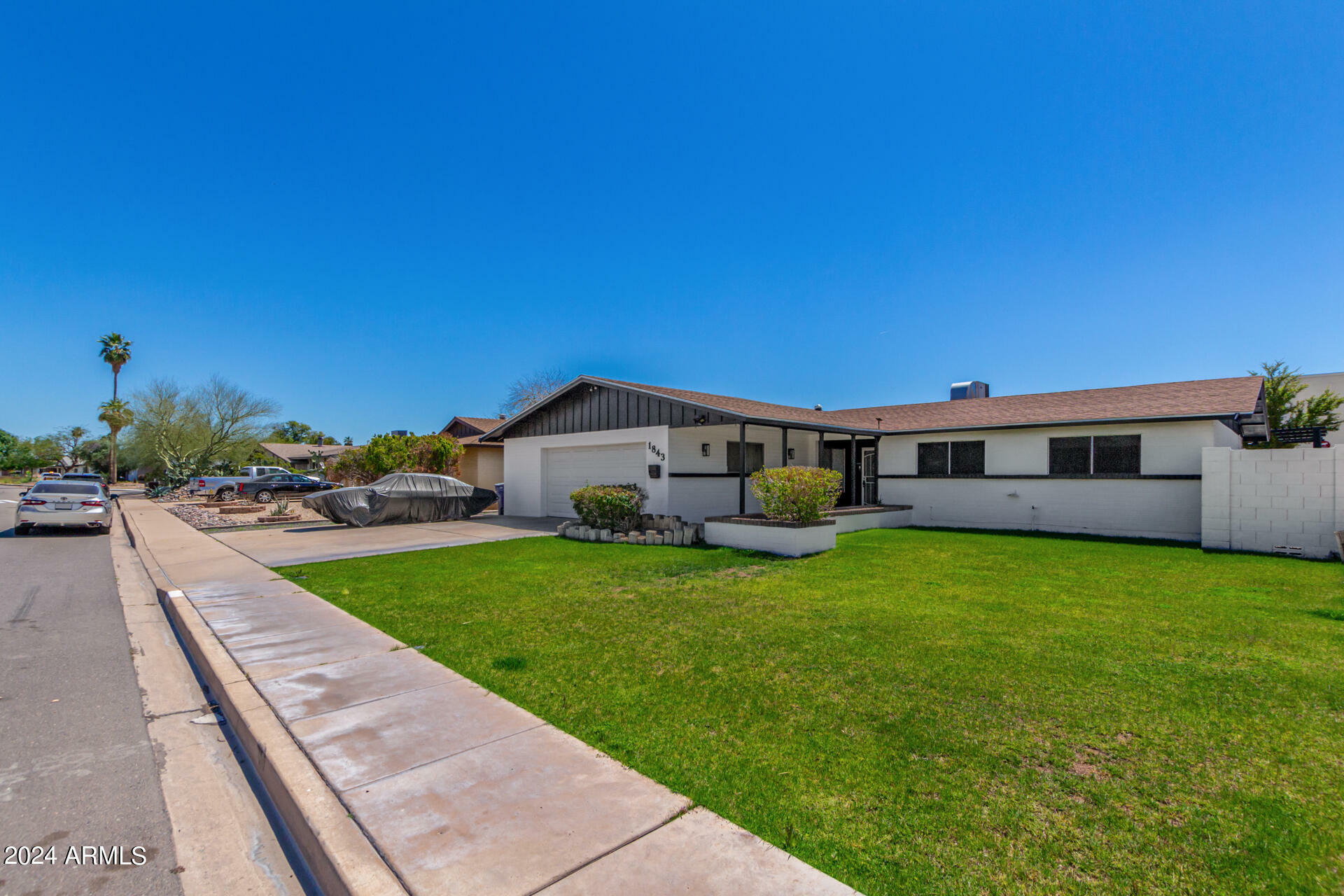 Property Photo:  1843 E Ellis Drive  AZ 85282 