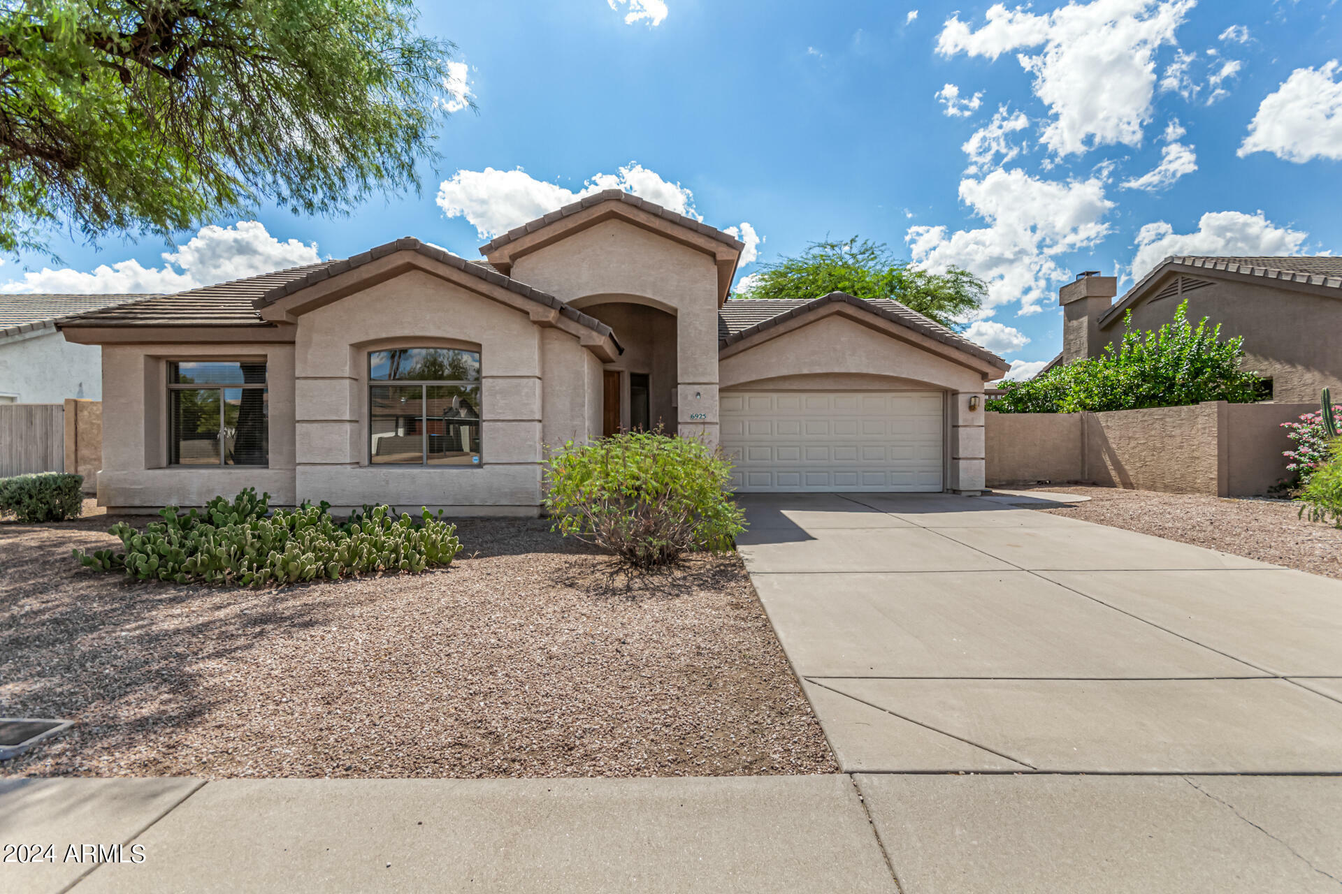 Property Photo:  6925 E Paradise Lane  AZ 85254 