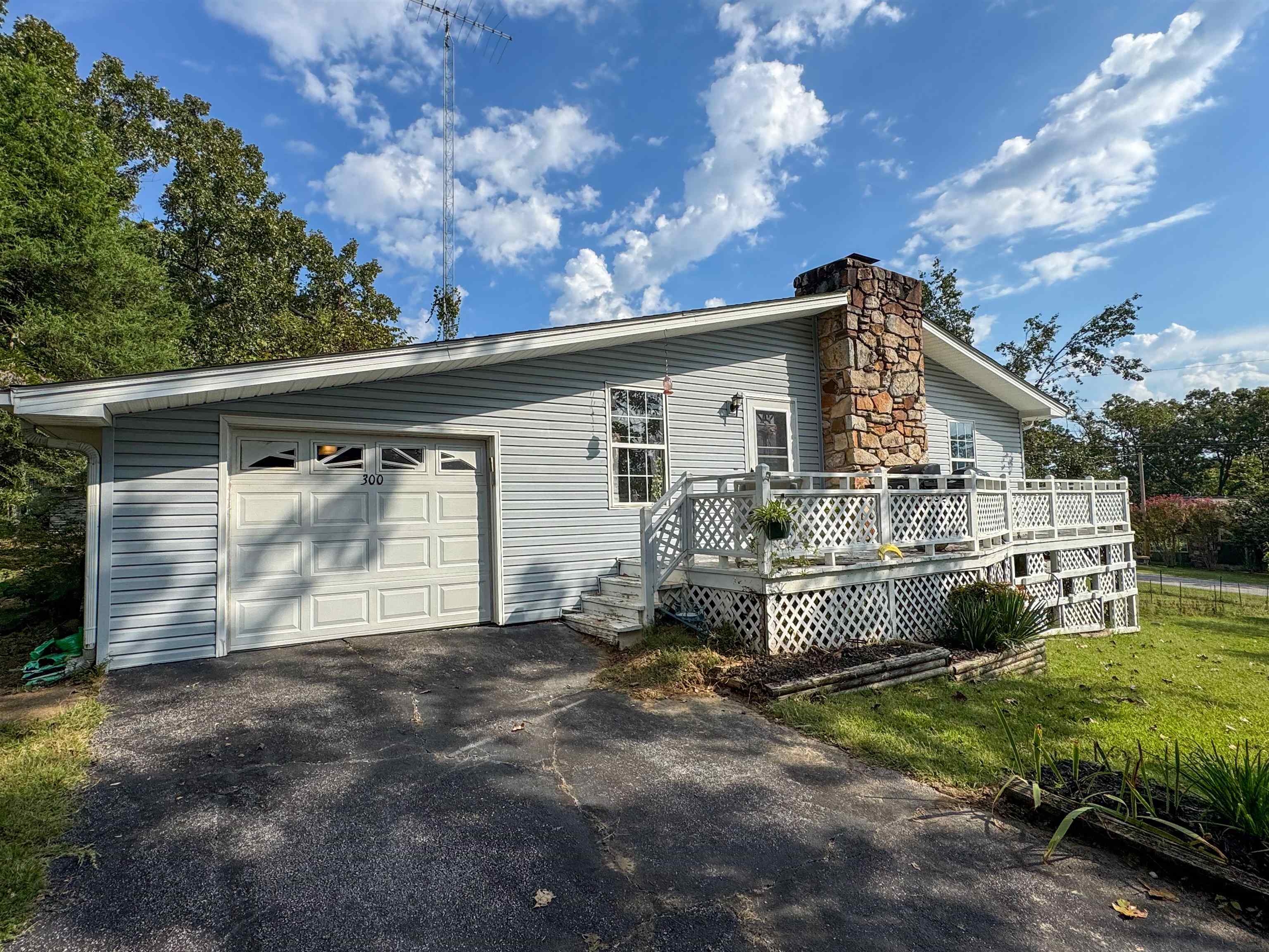 Property Photo: 300 Fairway Dr AR 72512