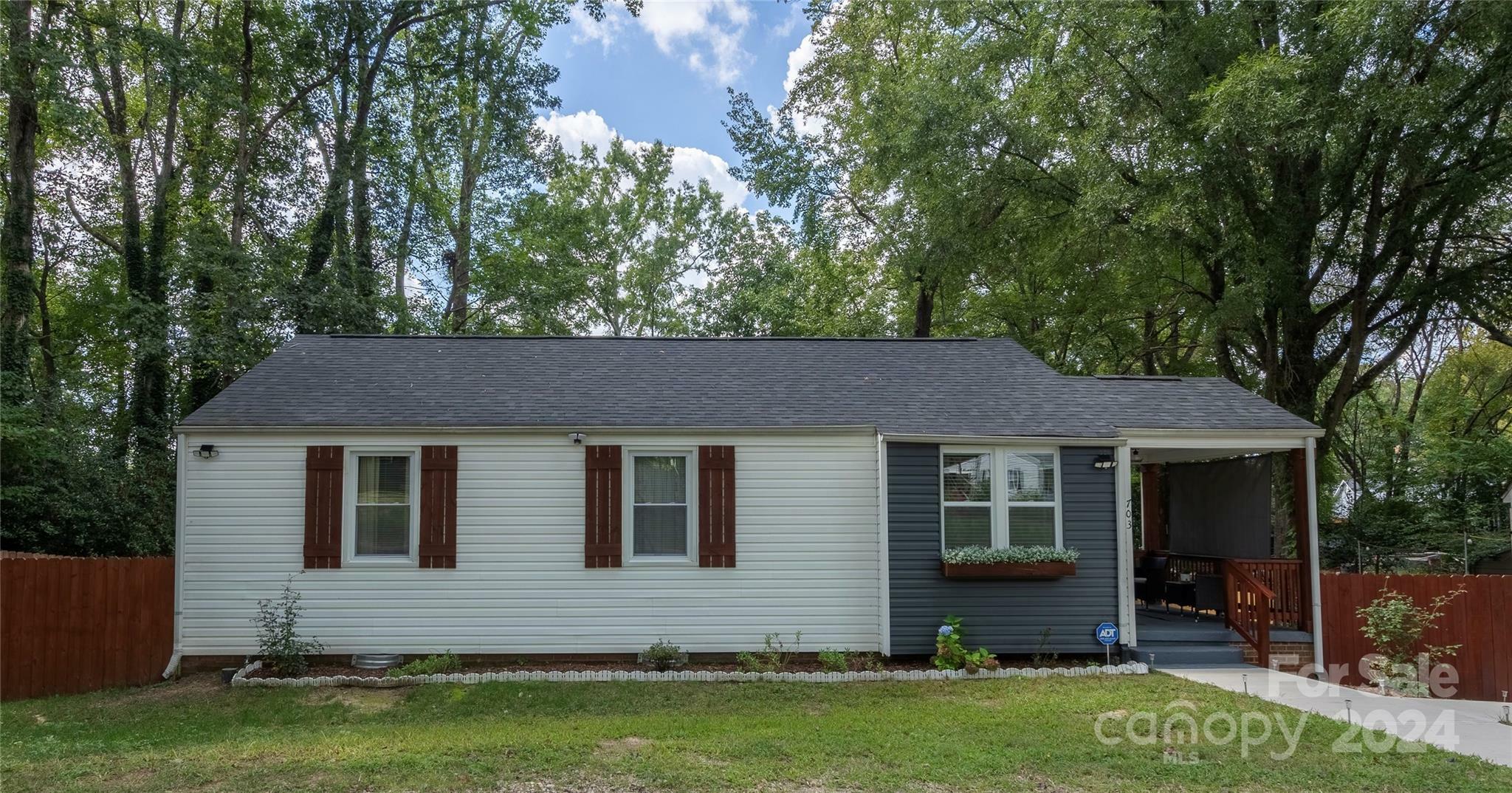 Property Photo:  703 Evelyn Avenue  NC 28083 