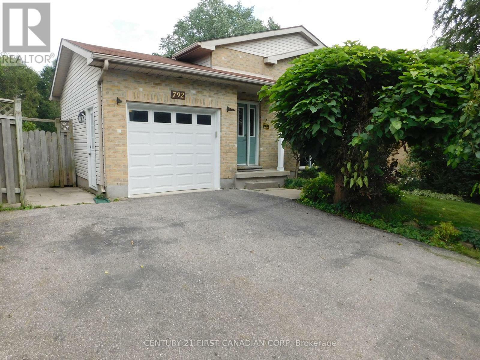 Property Photo:  792 Nixon Avenue  ON N6C 2Z8 