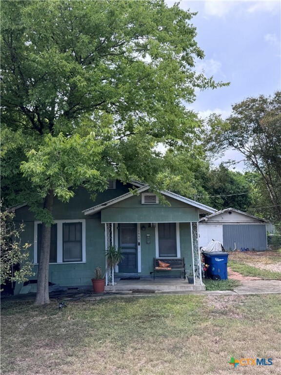 Property Photo:  1440 W Mill Street  TX 78130 