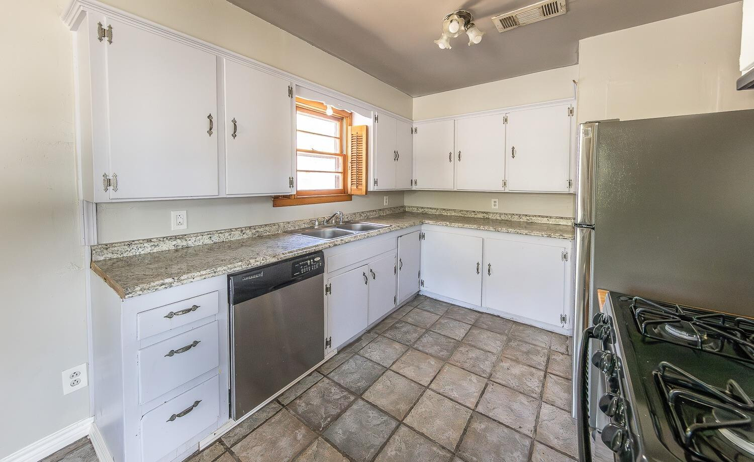 Property Photo: 5024 39th Street TX 79414